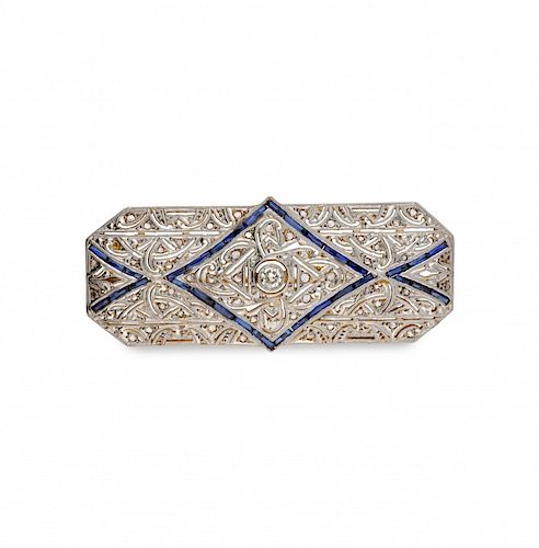 Art Déco style sapphires and diamonds brooch  Broche de zafiros y diamantes de estilo Art Déco