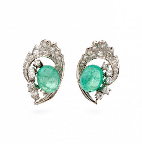 Emeralds and diamonds earrings  Pendientes de esmeraldas y diamantes