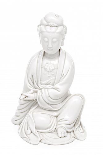 "Guanyin", Chinese sculpture in "blanc de Chine" porcelain, "Guanyin", escultura china en porcelana "blanc de Chine", d
