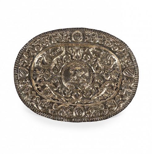 Seville's silver tray, late 18th Century  Bandeja sevillana en plata, de finales del siglo XVIII
