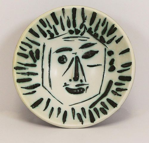 PICASSO, Pablo. "Full-Face Face" 1960 Ceramic