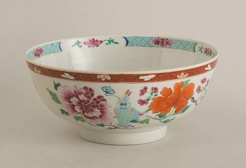 CHINESE FAMILLE ROSE PORCELAIN FOOTED PUNCH BOWL