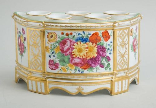 ENGLISH PORCELAIN DEMILUNE FLOWER HOLDER AND COVER