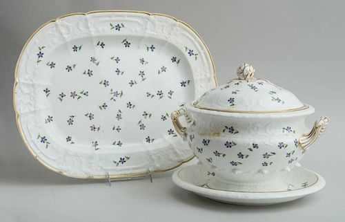 ENGLISH PORCELAIN CIRCULAR TWO-HANDLED TUREEN, COVER AND STAND AND A MATCHING PLATTER