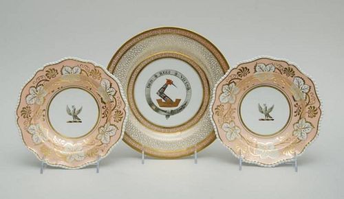 BARR, FLIGHT & BARR PORCELAIN ARMORIAL PLATE AND TWO BARR, FLIGHT & BARR CRESTED DESSERT DISHES