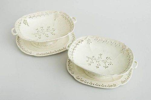 PAIR OF ENGLISH PEARLWARE TWO-HANDLED BOWLS AND STANDS