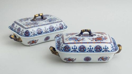 PAIR OF SPODES NEW STONE CHINA TRANSFER-PRINTED TWO-HANDLED VEGETABLE DISHES AND COVERS
