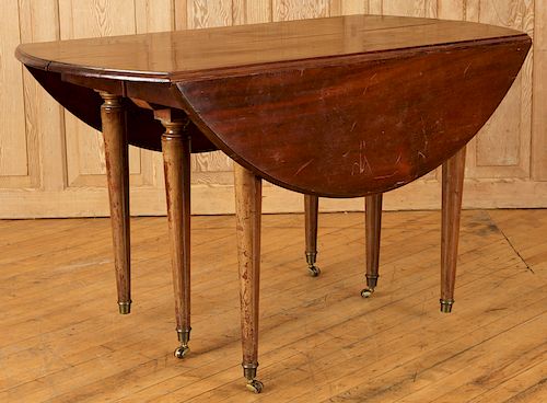LATE 19TH C. AMERICAN MAHOGANY DINING TABLE