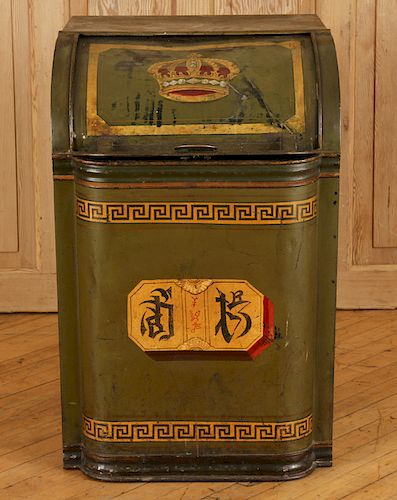 TIN TOLE DECORATED HAMPER WITH PAINTED CROWN
