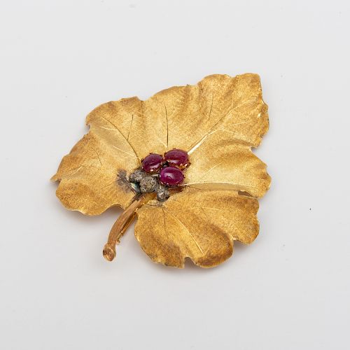 Buccellati 18k Gold and Ruby Leaf Brooch