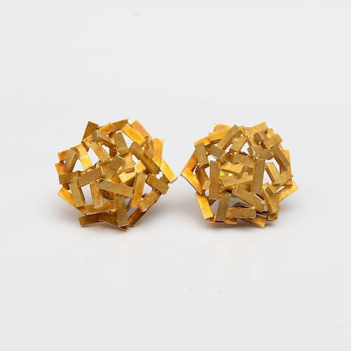Andrew Grima Pair of 18k Gold Earclips