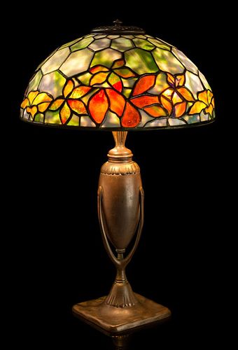 Tiffany Studios, American, Early 20th Century, Woodbine table lamp