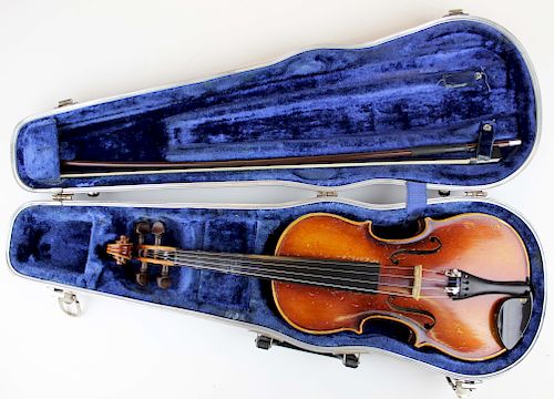 1977 West German half size violin with bow