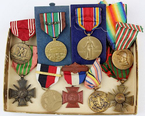 WWI & WWII French, American medals