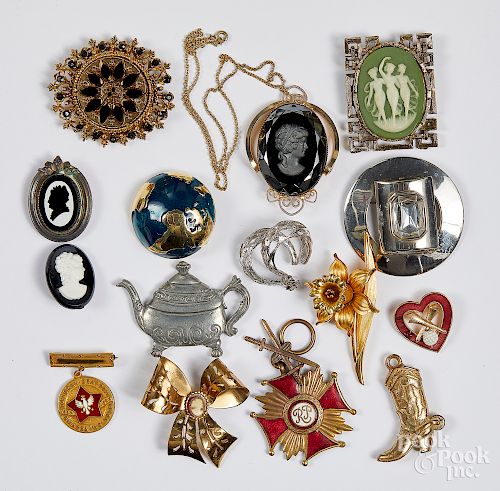 Group of assorted costume jewelry