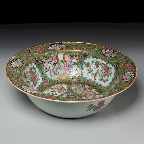 Large Chinese famille rose porcelain bowl