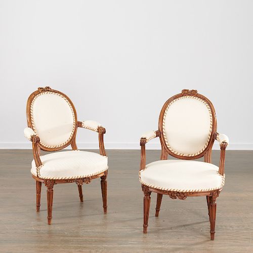 Pair Louis XVI fauteuils
