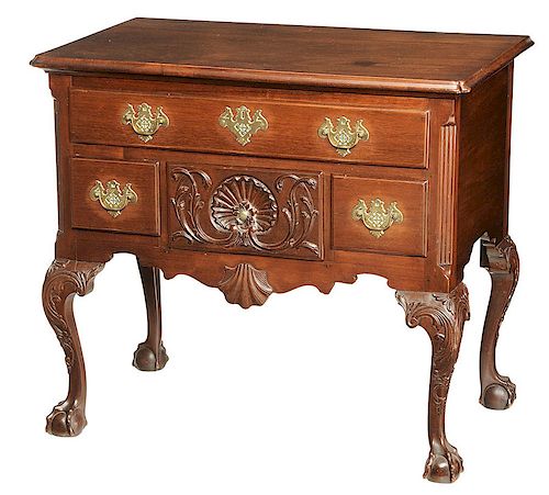 Philadelphia Chippendale Style Carved Dressing Table