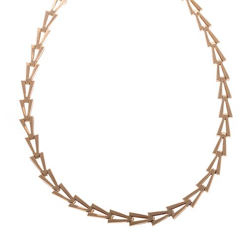 A Ladies 14K Chevron Link Necklace