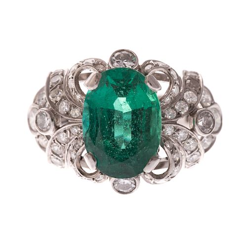 A Ladies Rare Art Deco Emerald & Diamond Ring