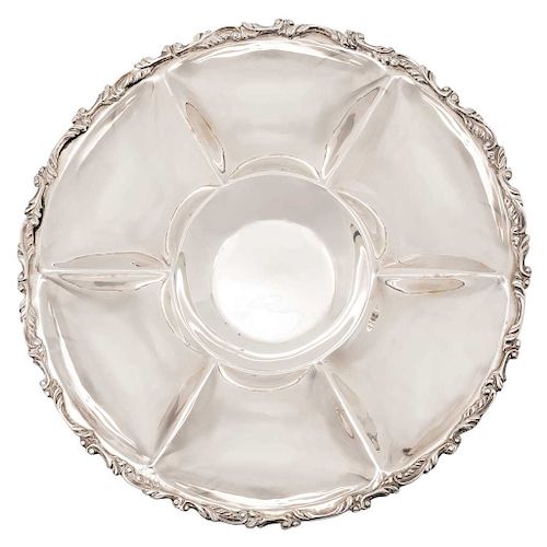 A STERLING SILVER PLATTER WITH DIVISIONS.