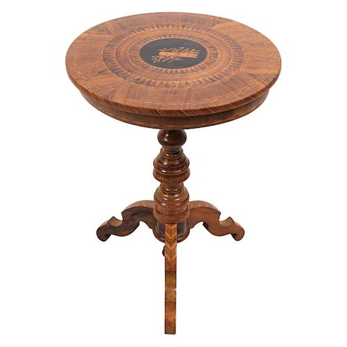 A VENEERED WOOD AND MARQUETRY SIDE TABLE, FRANCE, 19TH CENTURY. 