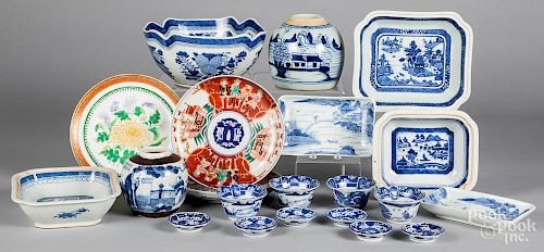 Miscellaneous group of export porcelain.