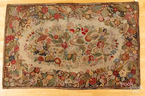 Large American hooked rug, early 20th c.