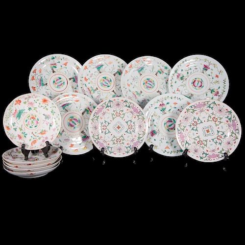 Lot of thirteen 19th century Chinese plates.