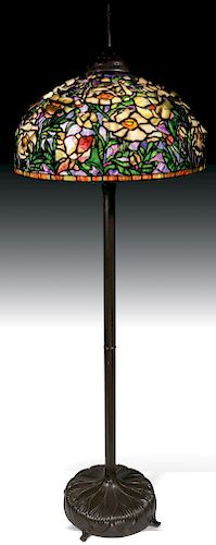 A FINE TIFFANY STYLE FLOOR LAMP