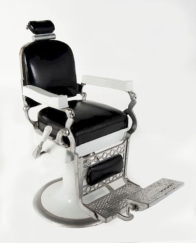 E. Berninghaus Co. Hercules Barber Chair