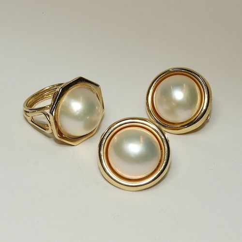 14K Yellow Gold & Cabochon Pearl Ring & Earrings