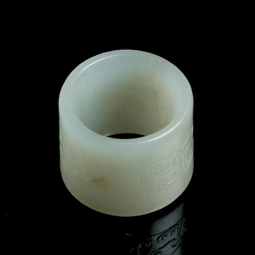 WHITE JADE ARCHER'S THUMB RING, LATE QING