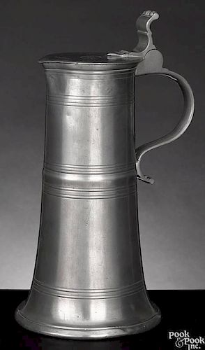 German pewter flagon or Stitze, 18th c., the tapered body with a heart-shaped lid