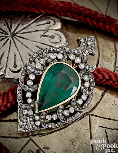 18K gold emerald and diamond pendant