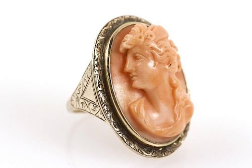 Ladies 14k Yellow Gold & Carved Cameo Ring