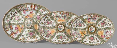 Three Chinese export rose medallion oblong platters, 19th c., largest - 14'' x 18''.