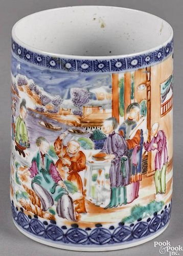Chinese export porcelain mandarin palette mug, early 19th c., 4 1/2'' h.