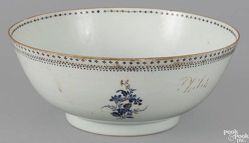 Chinese export porcelain bowl, ca. 1800, with gilt inscription Philip and blue floral sprigs
