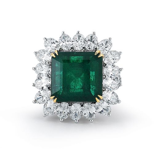 18K Gold 10.96ct. Classic Emerald And Diamond Ring