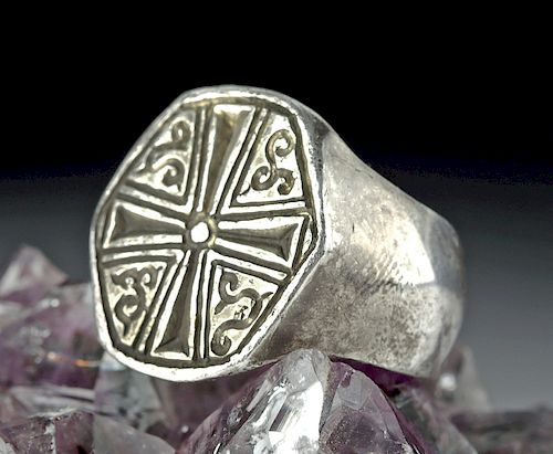 Roman Silver Ring w/ Incised Cross - 10.5 g