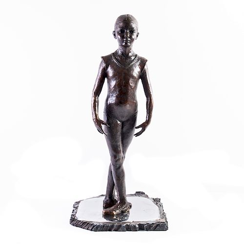 Víctor Manuel Villareal (México, 1944) Bailarina pequeña. Fundición en bronce con base de acero. Con certificado de autenticidad.