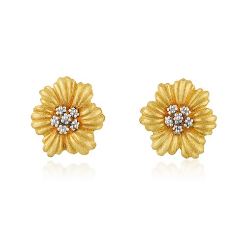 Buccellati 18K Gold Flower Earrings