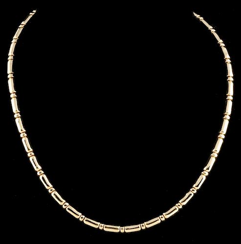 AN 18K YELLOW GOLD ITALIAN CHAIN NECKLACE