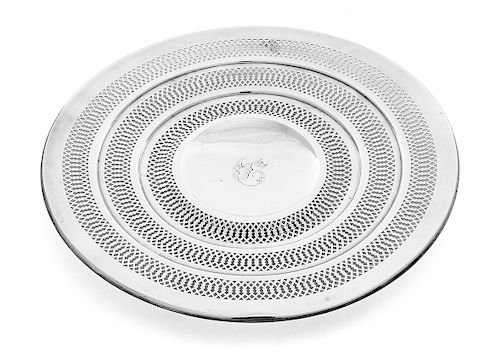 An American Silver Cake Stand, The Sterling Silver Mfg. Co., Providence, RI, 20th Century, having three concentric reticulated b