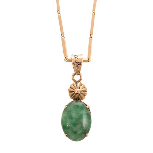 A Ladies Jade Pendant with Bar Chain in 14K Gold