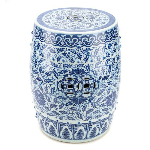 Chinese Export blue/white porcelain garden seat
