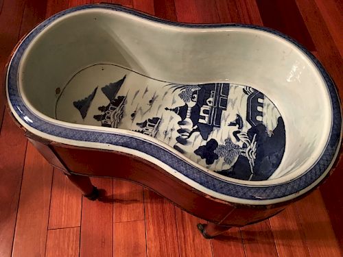 ANTIQUE Large Chinese Blue and White Bidet on Hardwood Stand, Ca 1820