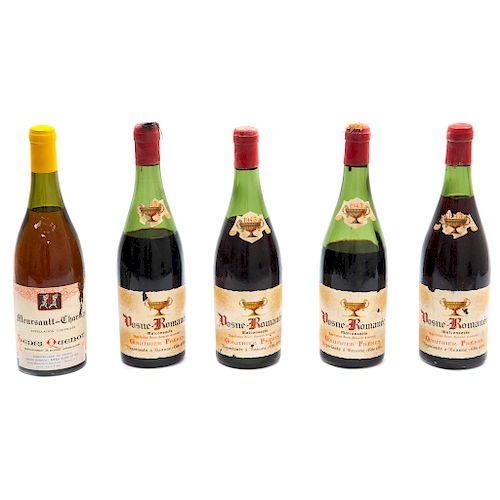 5 botellas de vino tinto. Consta de: a) 4 Vosne Romanée. Cosecha 1945. Gauthier Fréres. b) Mesault Charmes. Cosecha 1949. Henri Quenot.