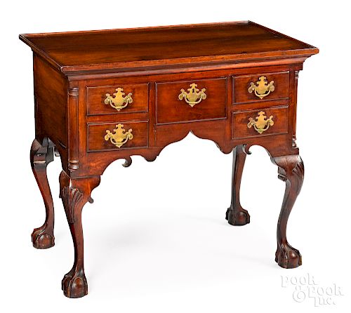 Connecticut Chippendale cherry dressing table